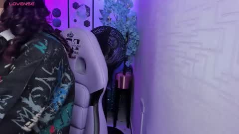 Theia  online show from October 8, 1:04 pm