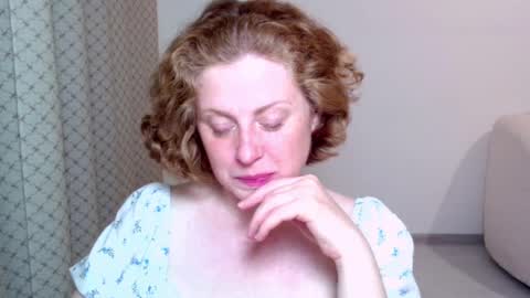 Ella online show from October 18, 6:10 pm