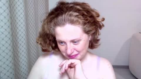 Ella online show from October 26, 8:43 am