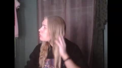 Little Bambii online show from December 4, 4:26 am