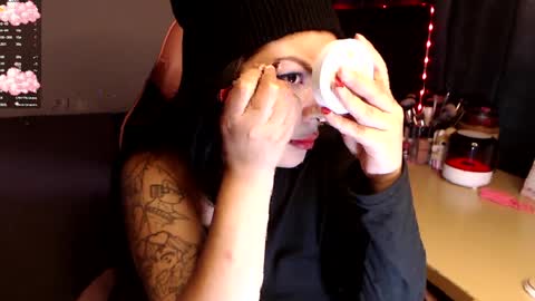 Sara online show from April 8, 5:37 pm