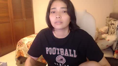 Snapshot of thetalkingbutt chatting on October 1, 8:08 am Mai online show from October 1, 8:08 am