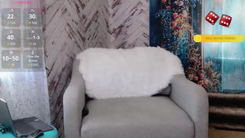 The Willow Fox online show from November 4, 8:25 pm