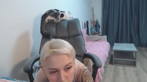 theysaidimcute online show from February 24, 9:24 pm