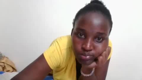 Snapshot of thick_eviey chatting on December 24, 6:17 pm love online show from December 24, 6:17 pm