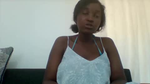 Snapshot of thick_eviey chatting on September 22, 8:02 am love online show from September 22, 8:02 am