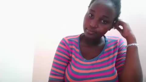 Snapshot of thick_eviey chatting on December 19, 3:41 pm love online show from December 19, 3:41 pm