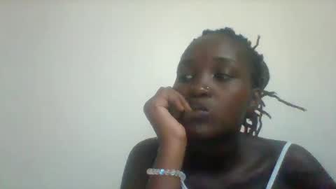 Snapshot of thick_eviey chatting on March 6, 4:17 pm love online show from March 6, 4:17 pm