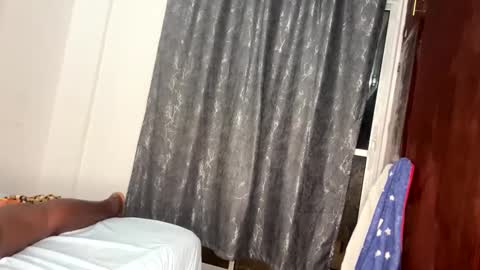 Snapshot of thick_jojo chatting on February 15, 1:10 am Call me Taliee online show from February 15, 1:10 am