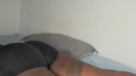 Snapshot of thick_jojo chatting on February 5, 3:20 pm Call me Taliee online show from February 5, 3:20 pm