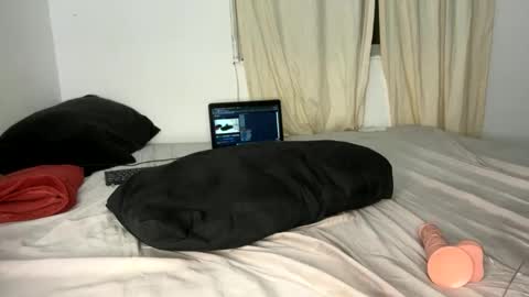 Snapshot of thick_jojo chatting on January 27, 7:03 pm Call me Taliee online show from January 27, 7:03 pm