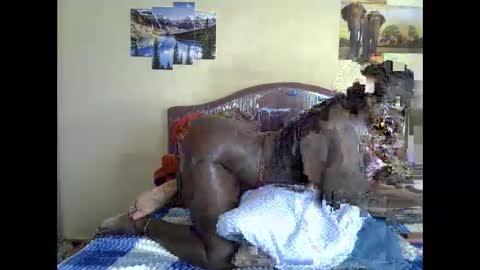 Snapshot of thickassvillageebony chatting on October 9, 9:24 am thickassvillageebony online show from October 9, 9:24 am