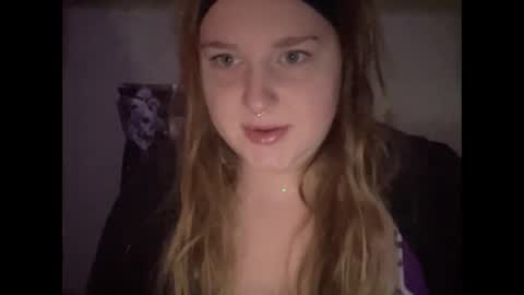 Snapshot of thickgingergoddess chatting on February 19, 6:21 pm Ariel online show from February 19, 6:21 pm