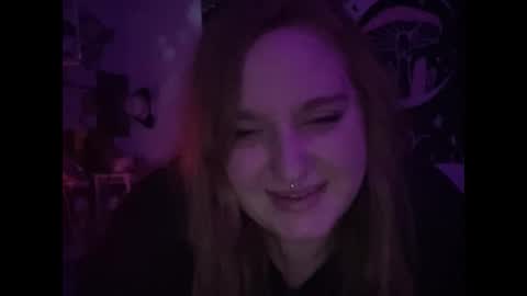 Snapshot of thickgingergoddess chatting on December 26, 4:43 am Ariel online show from December 26, 4:43 am