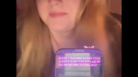 Snapshot of thickgingergoddess chatting on January 18, 2:12 pm Ariel online show from January 18, 2:12 pm