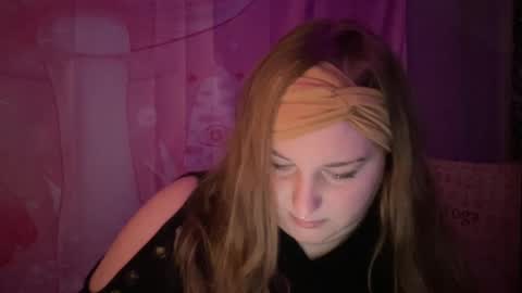 Snapshot of thickgingergoddess chatting on March 5, 6:23 pm Ariel online show from March 5, 6:23 pm