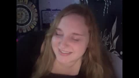 Snapshot of thickgingergoddess chatting on January 19, 2:25 am Ariel online show from January 19, 2:25 am