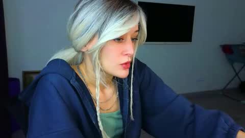 thief_of_hearts_ online show from November 19, 10:43 pm