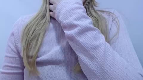 sara online show from October 28, 3:12 am