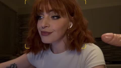 Sarra Rhies online show from February 3, 7:51 pm