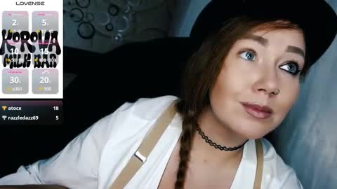 tiameow online show from October 31, 6:45 pm