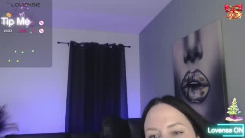 Tia Bella online show from December 3, 2:14 am