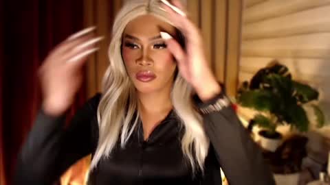 Sam online show from February 9, 7:27 pm