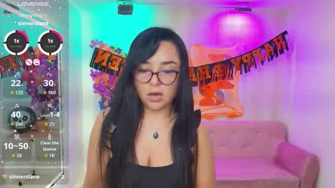 Tiara  online show from November 3, 7:40 pm