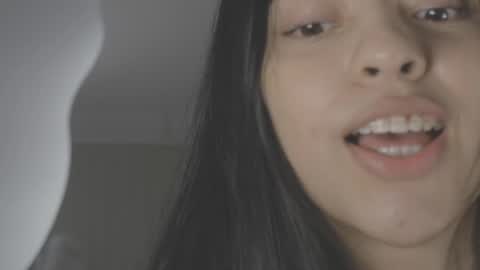 Snapshot of tiaraaa_02 chatting on March 8, 2:43 am Tiaraaa 02 online show from March 8, 2:43 am