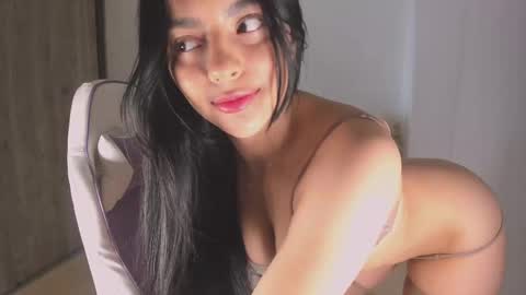 Snapshot of tiaraaa_02 chatting on September 9, 3:28 am Tiaraaa 02 online show from September 9, 3:28 am