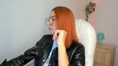 Tiarha online show from December 23, 1:18 am