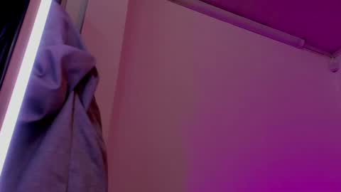 Tiarha online show from February 9, 5:19 am