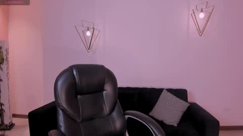 Tiffanny Sins online show from October 24, 4:30 am