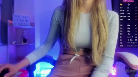 Tiffany Bela online show from January 25, 1:43 am