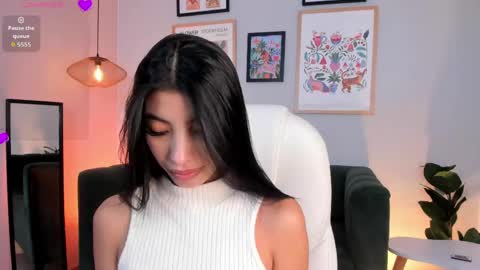 tiffany_low online show from April 22, 4:37 pm