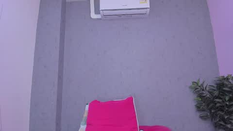 tiffany_mendez online show from January 15, 1:17 pm