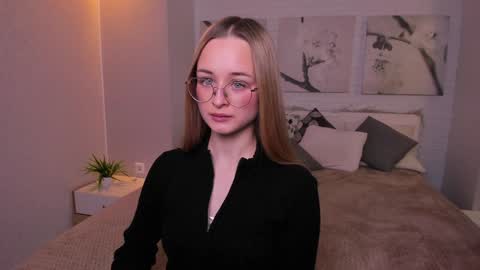 Tiffany online show from February 3, 10:58 am