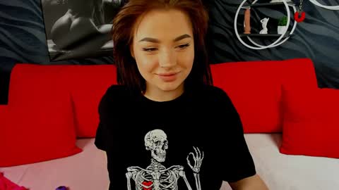 tiffanynelsonn online show from January 31, 9:27 am