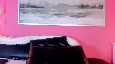 Stefany Suarez online show from December 3, 12:24 am