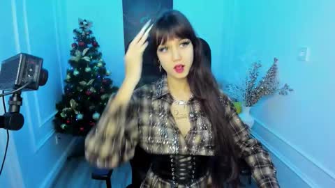 tiffanyyoun online show from December 5, 12:28 pm