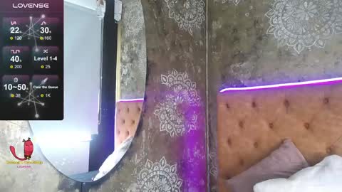 TILA TEQUILA online show from March 8, 1:01 pm