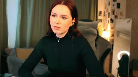 Polly online show from April 4, 4:44 am