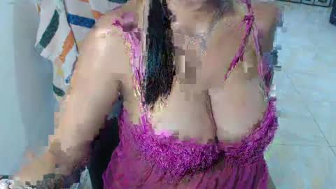 Snapshot of tina_cutexx chatting on January 30, 10:08 pm tina cutexx online show from January 30, 10:08 pm