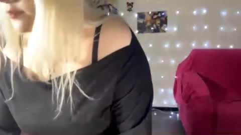 Tina  online show from April 1, 8:04 am