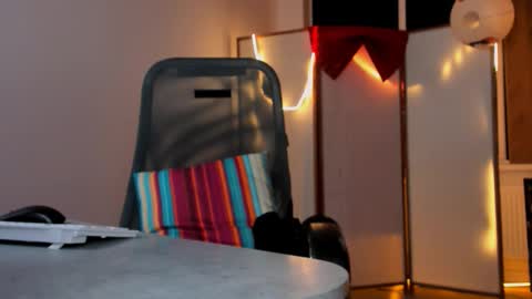 Tina Davil online show from February 9, 2:30 pm