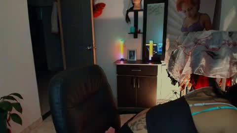 I AM BELLA  ----------- follow my  IG  TINNS 69 online show from February 23, 11:48 pm