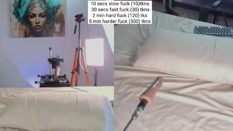 Hey Im Annie  online show from December 1, 9:28 pm