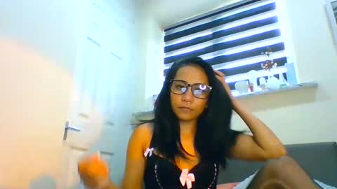 Tinyasian911718 sweetinyasian instagram online show from January 13, 12:35 pm