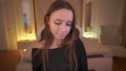 tinynataliee online show from February 22, 10:32 pm