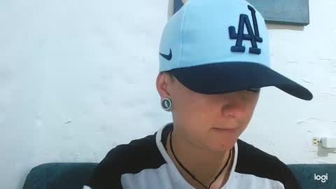 Blue online show from March 5, 7:39 pm